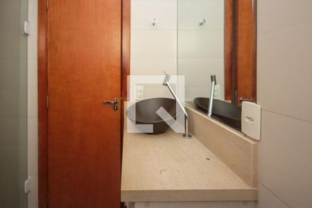 Apartamento para alugar com 74m², 3 quartos e 2 vagas Apartamento para alugar com 74m², 3 quartos e 2 vagasBanheiro da Suite