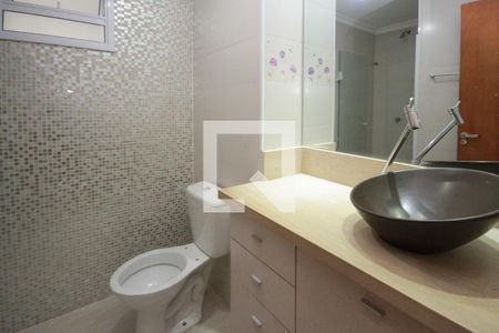 Apartamento para alugar com 74m², 3 quartos e 2 vagas Apartamento para alugar com 74m², 3 quartos e 2 vagasBanheiro Social