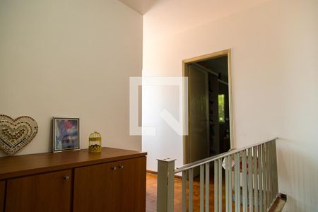 Casa à venda com 168m², 5 quartos e 2 vagasCorredor