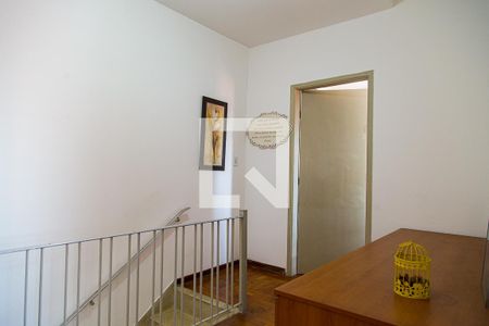 Casa à venda com 168m², 5 quartos e 2 vagasCorredor