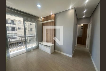 Sala de apartamento à venda com 2 quartos, 44m² em Jardim Tupanci, Barueri