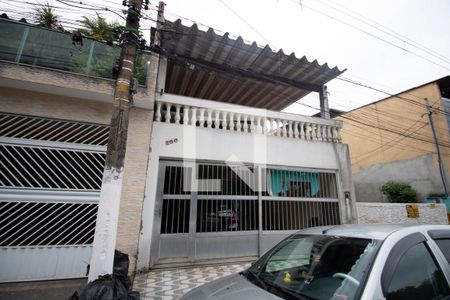 Casa à venda com 240m², 3 quartos e 2 vagasFachada