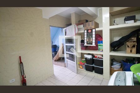 Casa à venda com 240m², 3 quartos e 2 vagasÁrea de Serviço