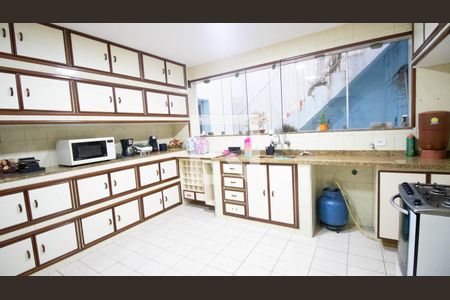 Casa à venda com 240m², 3 quartos e 2 vagasCozinha