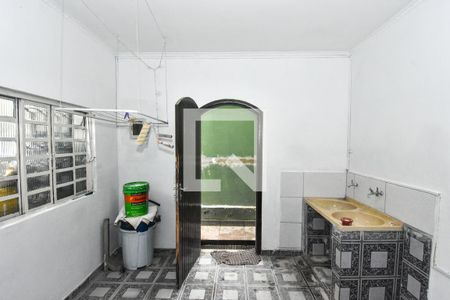 Casa para alugar com 80m², 2 quartos e sem vagaÁrea de Serviço