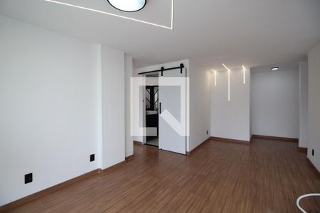 Apartamento à venda com 85m², 2 quartos e 1 vagaSala