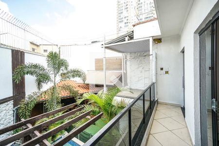 Casa à venda com 400m², 4 quartos e 3 vagasVaranda das suítes 03 e 04