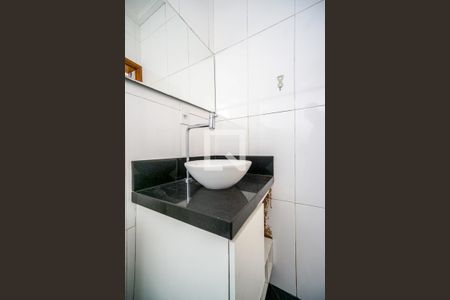 Casa à venda com 400m², 4 quartos e 3 vagasBanheiro da suíte 04