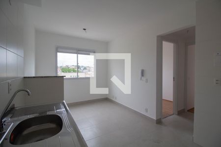 Sala/Cozinha de apartamento para alugar com 2 quartos, 32m² em Vila Nova Curuçá, São Paulo