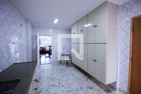 Apartamento para alugar com 124m², 3 quartos e 2 vagasCozinha