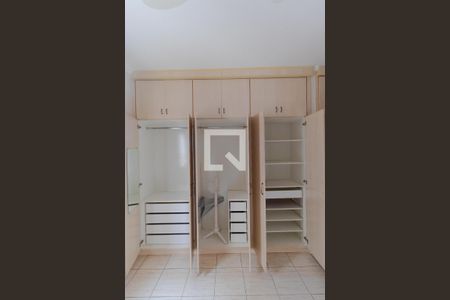 Apartamento à venda com 64m², 1 quarto e 1 vaga Apartamento à venda com 64m², 1 quarto e 1 vagaSuíte - Armários