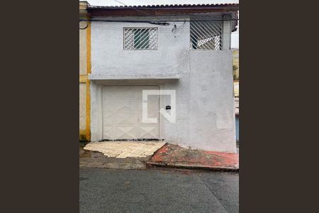 Casa à venda com 140m², 3 quartos e 3 vagas Casa à venda com 140m², 3 quartos e 3 vagasFachada