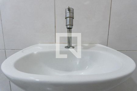 Casa à venda com 216m², 5 quartos e 1 vagaBanheiro da Suite 2 da Edícula Detalhe