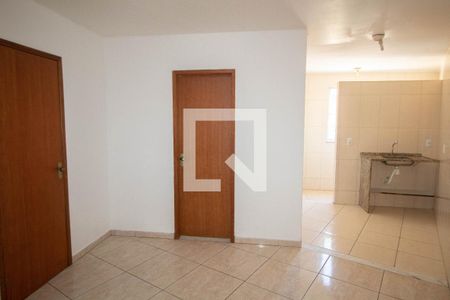 Sala de apartamento para alugar com 2 quartos, 50m² em Olaria, Rio de Janeiro