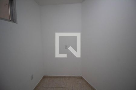 Quarto 2 de apartamento para alugar com 2 quartos, 50m² em Olaria, Rio de Janeiro