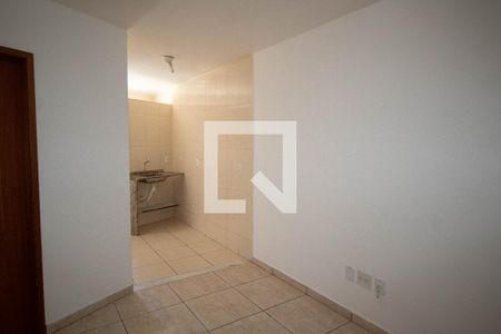 Sala de apartamento para alugar com 2 quartos, 50m² em Olaria, Rio de Janeiro