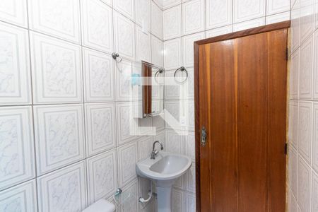 Casa à venda com 170m², 3 quartos e 4 vagasBanheiro 1