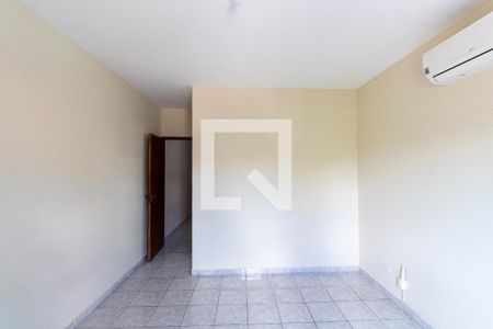 Casa à venda com 170m², 3 quartos e 4 vagasQuarto Suíte