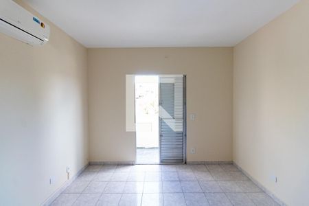 Casa à venda com 170m², 3 quartos e 4 vagasQuarto Suíte