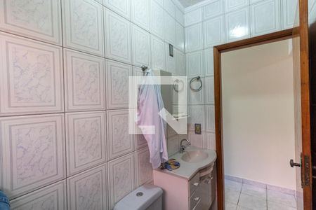 Casa à venda com 170m², 3 quartos e 4 vagasBanheiro 2