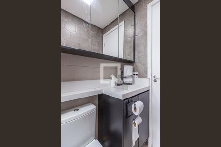 Apartamento à venda com 52m², 2 quartos e 1 vaga Apartamento à venda com 52m², 2 quartos e 1 vagaBanheiro da suíte