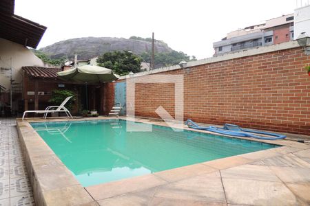 Casa à venda com 548m², 8 quartos e 2 vagasPiscina