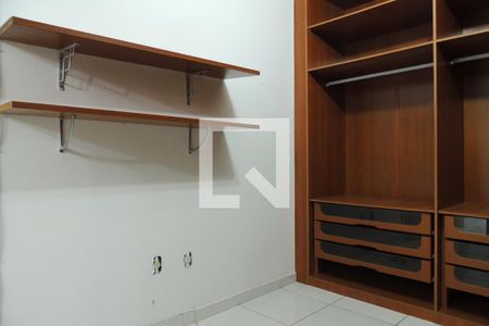 Casa à venda com 548m², 8 quartos e 2 vagasGloset da Suíte 8