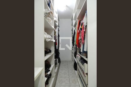 Casa à venda com 548m², 8 quartos e 2 vagasCloset do Quarto Suíte 4