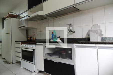 Casa à venda com 548m², 8 quartos e 2 vagasCozinha - Armários