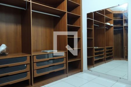 Casa à venda com 548m², 8 quartos e 2 vagasGloset da Suíte 8