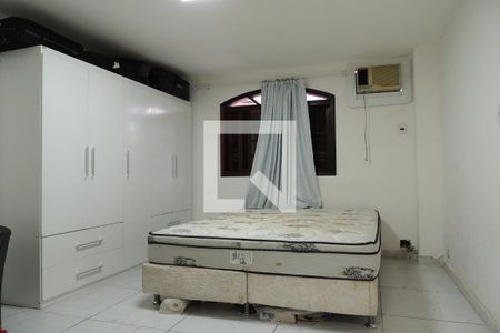 Casa à venda com 548m², 8 quartos e 2 vagasQuarto Suíte 2