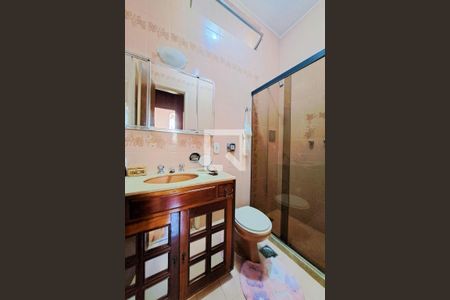 Casa à venda com 434m², 5 quartos e 2 vagas Casa à venda com 434m², 5 quartos e 2 vagasBanheiro Social