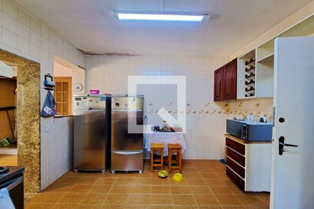 Casa à venda com 434m², 5 quartos e 2 vagas Casa à venda com 434m², 5 quartos e 2 vagasCozinha