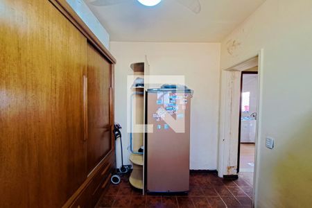 Casa à venda com 434m², 5 quartos e 2 vagas Casa à venda com 434m², 5 quartos e 2 vagasQuarto de Serviço