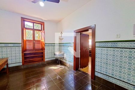 Casa à venda com 434m², 5 quartos e 2 vagas Casa à venda com 434m², 5 quartos e 2 vagasCopa