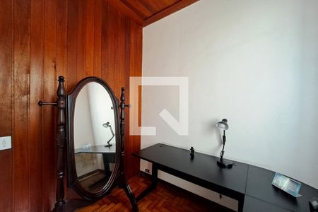 Casa à venda com 434m², 5 quartos e 2 vagas Casa à venda com 434m², 5 quartos e 2 vagasQuarto 3