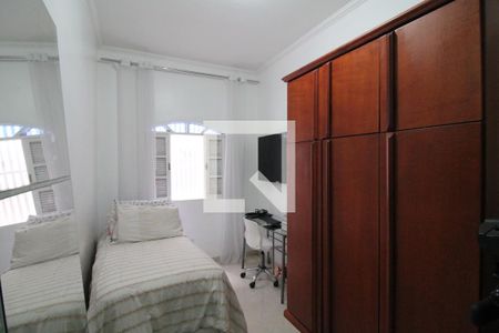 Quarto 2 de casa à venda com 5 quartos, 230m² em Parque das Paineiras, São Paulo