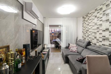 Sala de estar/Jantar de apartamento à venda com 2 quartos, 94m² em Vila Bertioga, São Paulo