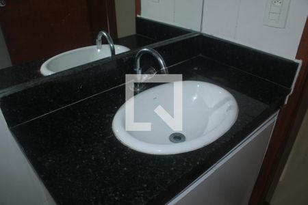 Banheiro de casa à venda com 3 quartos, 81m² em Jardim Palmares (zona Sul), São Paulo
