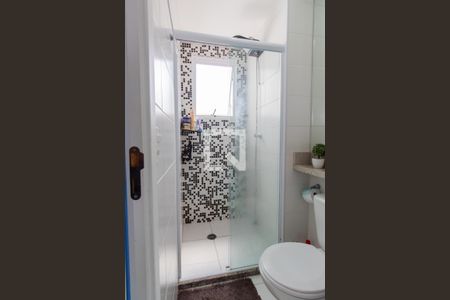 Banheiro Corredor de apartamento para alugar com 2 quartos, 45m² em Jardim Helga, São Paulo