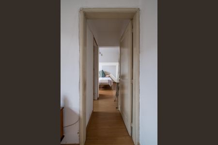 Corredor de apartamento à venda com 1 quarto, 40m² em Menino Deus, Porto Alegre