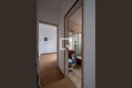 Corredor de apartamento à venda com 1 quarto, 40m² em Menino Deus, Porto Alegre