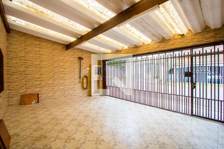 Casa à venda com 199m², 5 quartos e 3 vagas Casa à venda com 199m², 5 quartos e 3 vagasGaragem