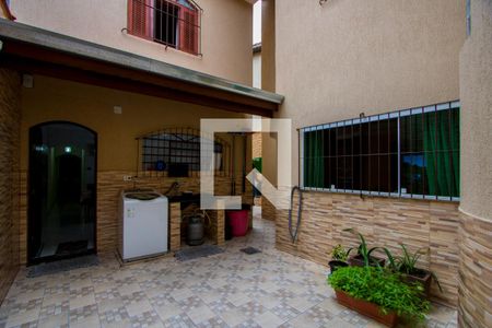 Casa à venda com 199m², 5 quartos e 3 vagas Casa à venda com 199m², 5 quartos e 3 vagasÁrea de serviço/Quintal