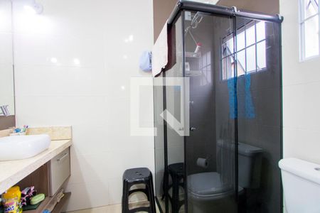 Casa à venda com 199m², 5 quartos e 3 vagas Casa à venda com 199m², 5 quartos e 3 vagasCasa 2 - Banheiro