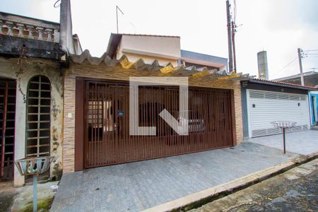 Casa à venda com 199m², 5 quartos e 3 vagas Casa à venda com 199m², 5 quartos e 3 vagasFachada