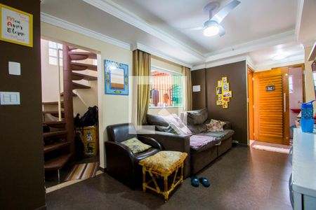 Casa à venda com 199m², 5 quartos e 3 vagas Casa à venda com 199m², 5 quartos e 3 vagasCasa 2 - Sala