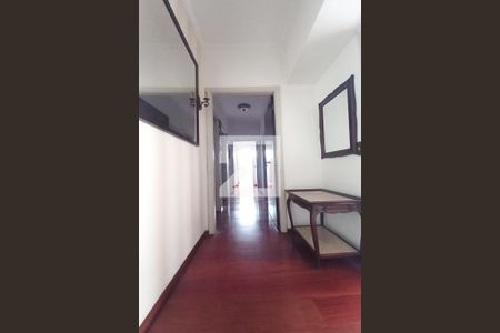 Corredor de apartamento à venda com 3 quartos, 143m² em Centro, Campinas