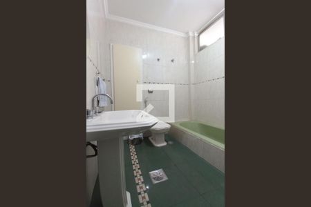 Apartamento à venda com 143m², 3 quartos e 1 vagaBanheiro