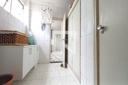 Apartamento à venda com 143m², 3 quartos e 1 vagaÁrea de Serviço